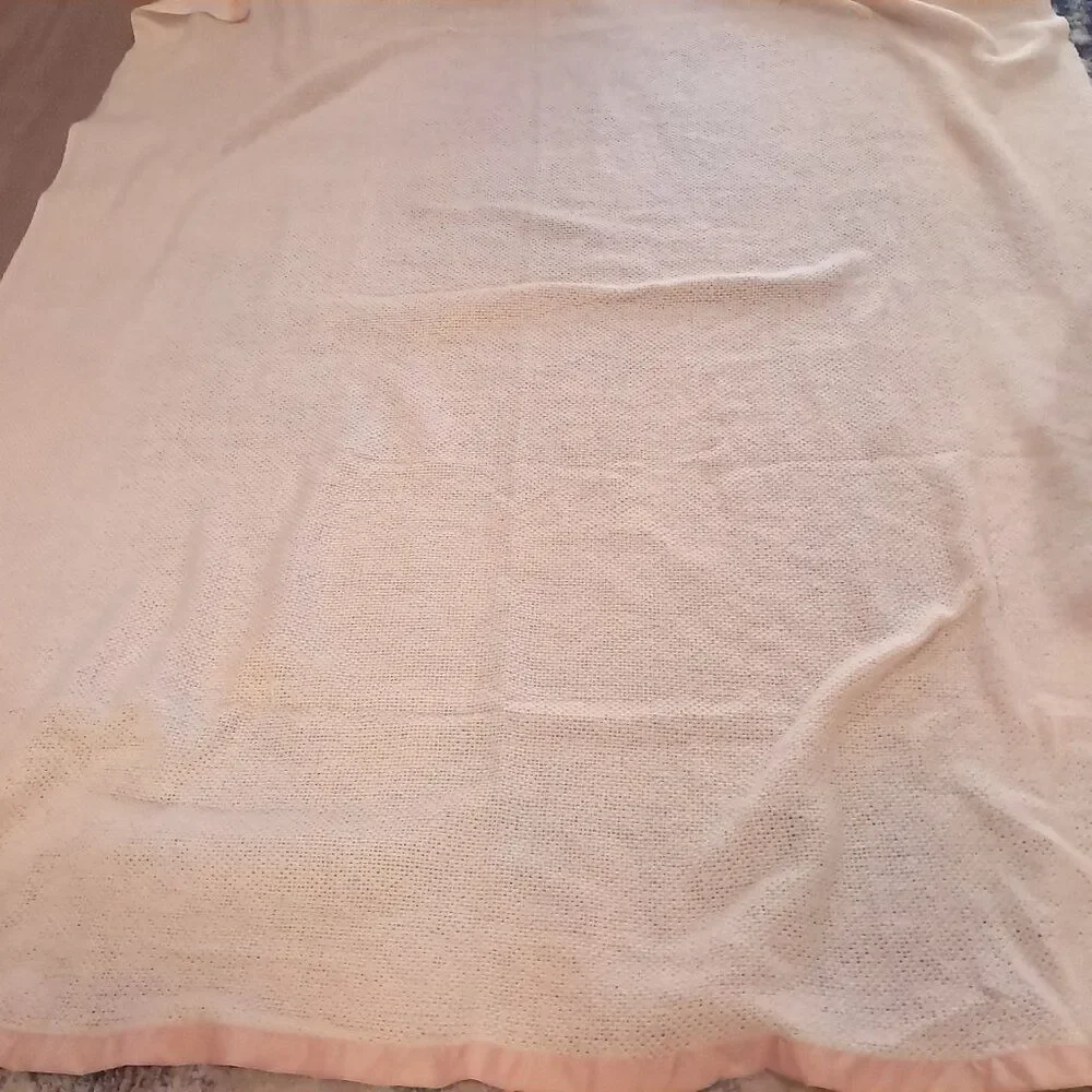 Vintage Chatham blanket waffle weave satin trim peach orange yellow pastel USA‎